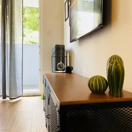 Right Place****cozy And Completely New Apartment Split